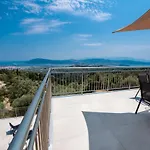Villelia View 2 Apartment